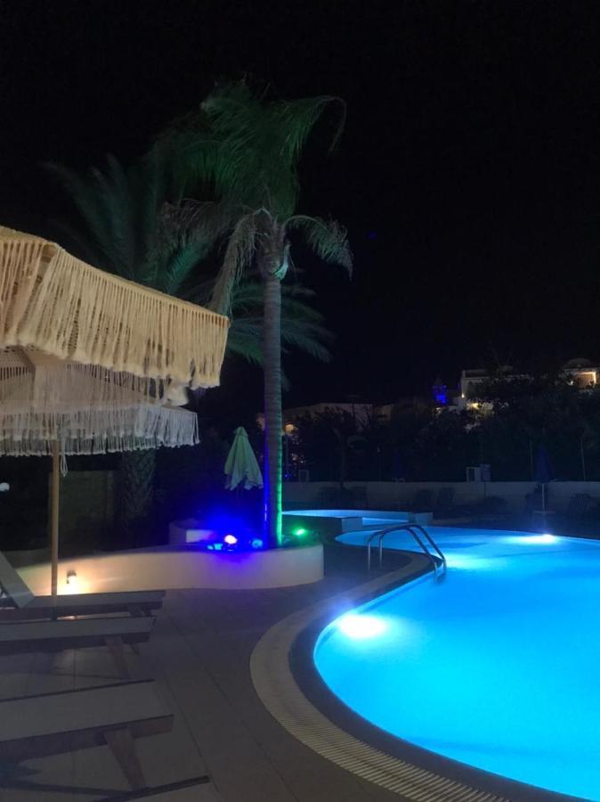 פליראקי Moscha Hotel מראה חיצוני תמונה